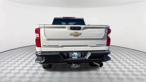 White Sand 2026 Chevrolet Silverado 2500 Custom