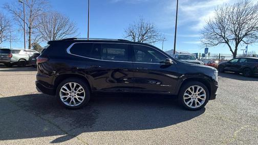 2024 GMC Acadia Denali