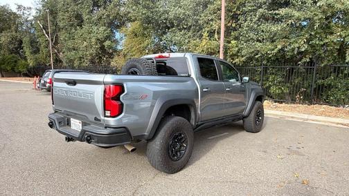 Sterling Gray Metallic 2024 Chevrolet Colorado ZR2