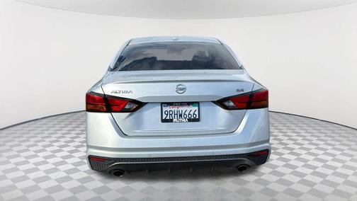 Brilliant Silver Metallic 2020 Nissan Altima 2.5 SR