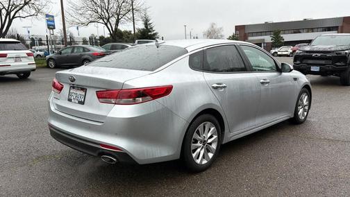 2018 Kia Optima LX