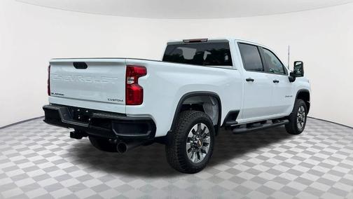 2026 Chevrolet Silverado 2500 Custom