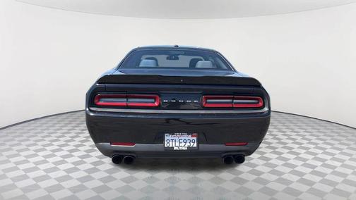 Pitch Black Clearcoat 2020 Dodge Challenger SXT