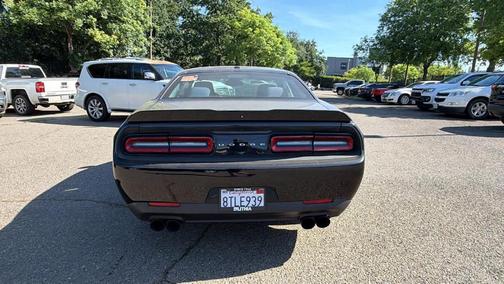 Pitch Black Clearcoat 2020 Dodge Challenger SXT