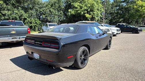 Pitch Black Clearcoat 2020 Dodge Challenger SXT