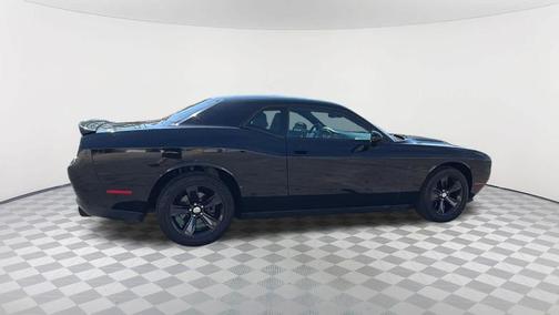 Pitch Black Clearcoat 2020 Dodge Challenger SXT