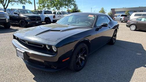Pitch Black Clearcoat 2020 Dodge Challenger SXT