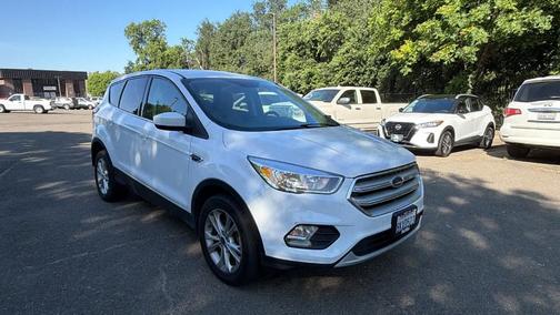 Oxford White 2019 Ford Escape SE
