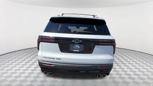 Summit White 2026 Chevrolet Traverse LT