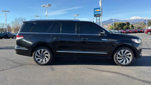 2022 Lincoln Navigator L Reserve