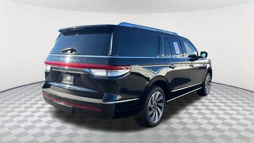 2022 Lincoln Navigator L Reserve