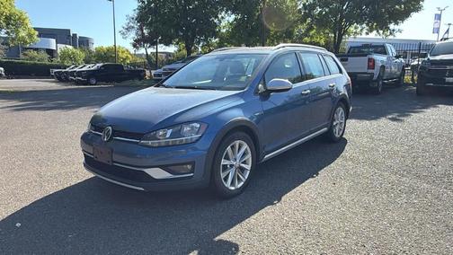 Silk Blue Metallic 2018 Volkswagen Golf Alltrack TSI SE