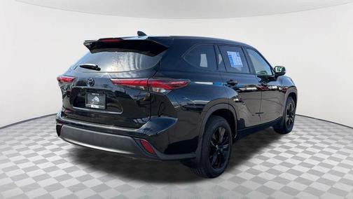 2024 Toyota Highlander Hybrid LE