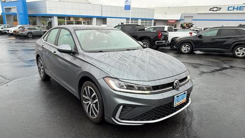 Platinum Gray Metallic 2025 Volkswagen Jetta 1.5T SE