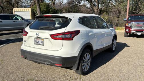 2022 Nissan Rogue Sport S