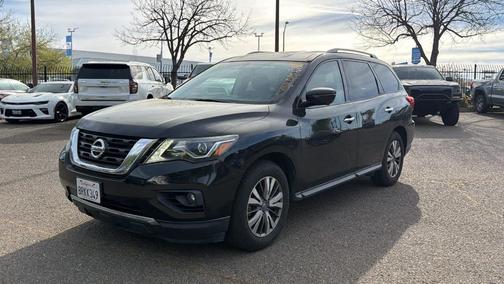 2019 Nissan Pathfinder SL