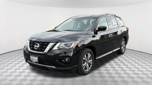 2019 Nissan Pathfinder SL