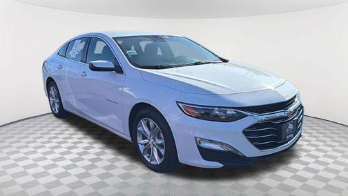 Summit White 2024 Chevrolet Malibu LT