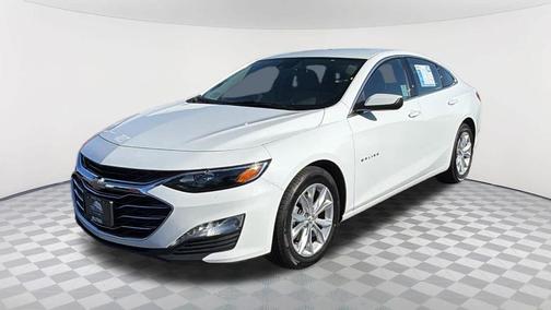 Summit White 2024 Chevrolet Malibu LT