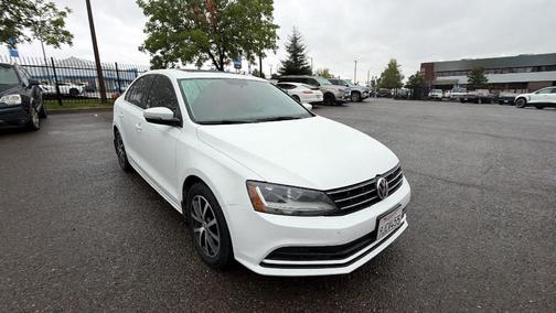 Pure White 2018 Volkswagen Jetta 1.4T SE