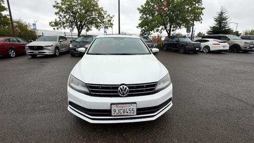 Pure White 2018 Volkswagen Jetta 1.4T SE