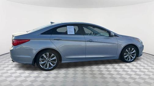2011 Hyundai SONATA Limited 2.0T