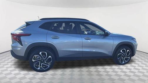 Sterling Gray Metallic 2026 Chevrolet Trax 2RS