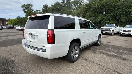 Iridescent Pearl Tricoat 2017 Chevrolet Suburban Premier