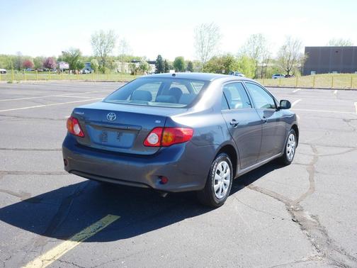 Magnetic Gray Metallic 2010 Toyota Corolla LE