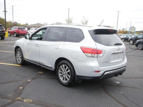 2016 Nissan Pathfinder SL