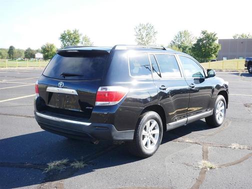 2013 Toyota Highlander SE