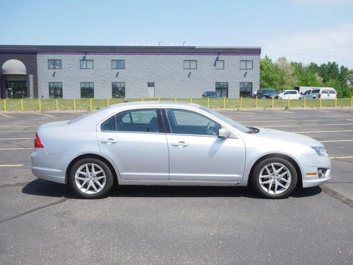 Ingot Silver Metallic 2011 Ford Fusion SEL