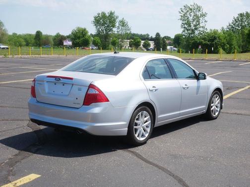 Ingot Silver Metallic 2011 Ford Fusion SEL