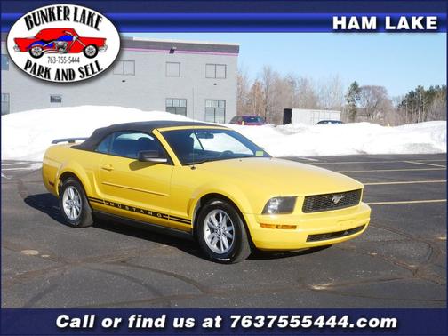 2005 Ford Mustang Base