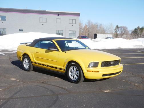 2005 Ford Mustang Base