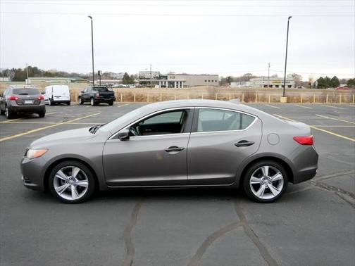 2013 Acura ILX 2.0L w/Premium Package