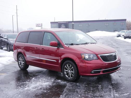 2015 Chrysler Town & Country S