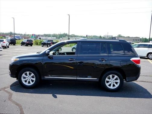 2011 Toyota Highlander SE