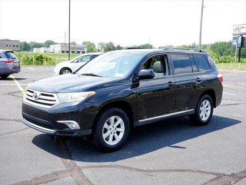 2011 Toyota Highlander SE