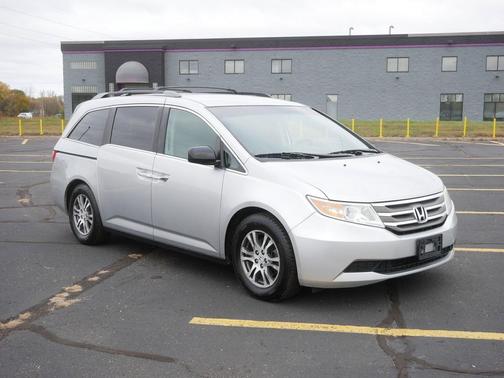 Alabaster Silver Metallic 2012 Honda Odyssey EX