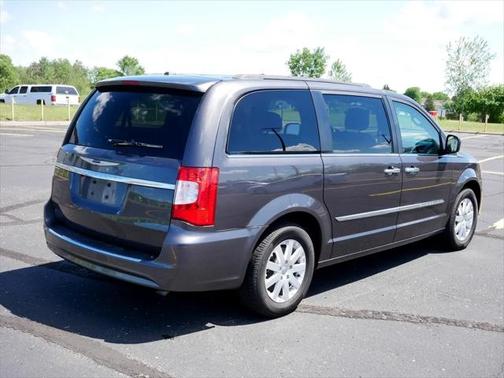2015 Chrysler Town & Country Touring