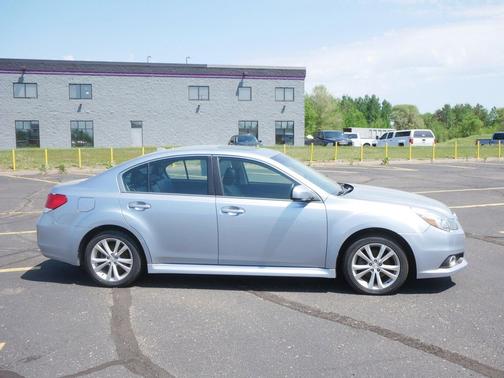 Ice Silver Metallic 2013 Subaru Legacy Limited