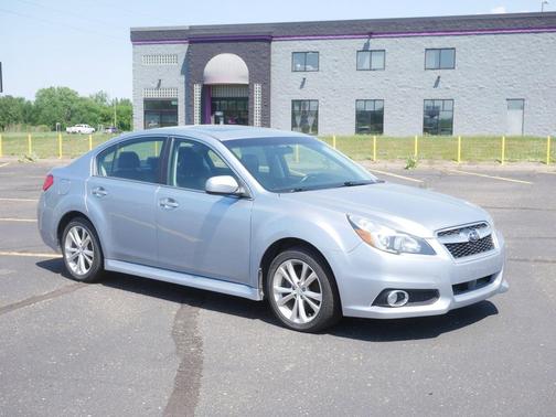Ice Silver Metallic 2013 Subaru Legacy Limited