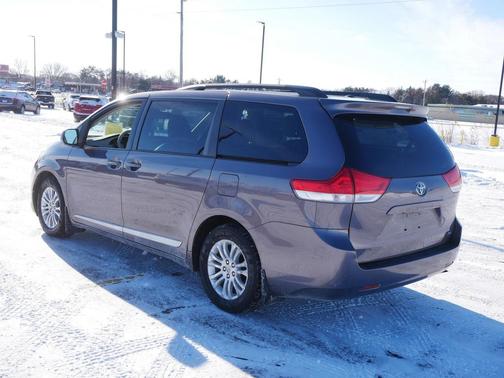 2011 Toyota Sienna 