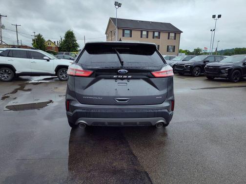 Carbonized Gray Metallic 2022 Ford Edge Titanium