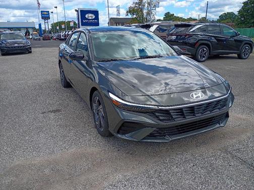 2025 Hyundai ELANTRA Sport