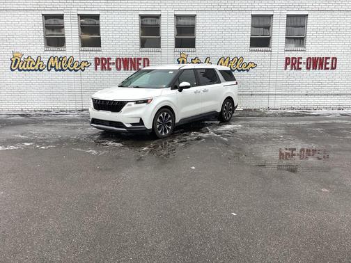 2024 Kia Carnival EX