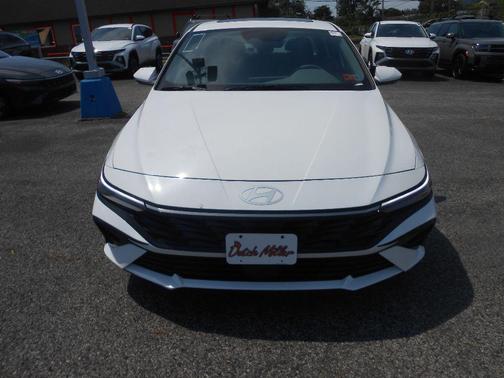 2025 Hyundai ELANTRA SEL