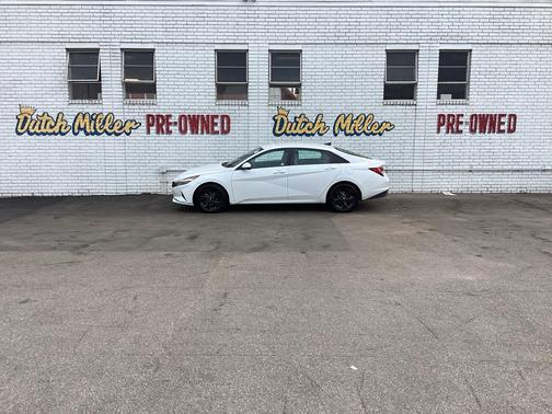 2021 Hyundai ELANTRA SEL