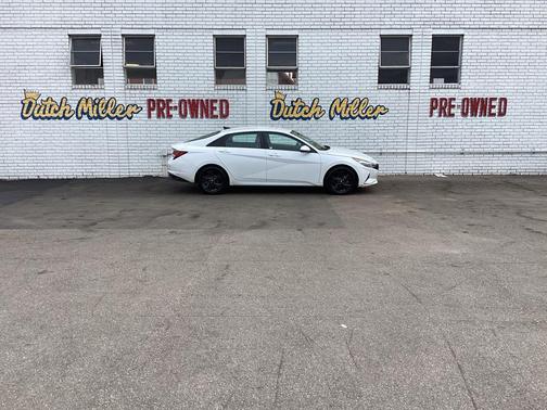 2021 Hyundai ELANTRA SEL